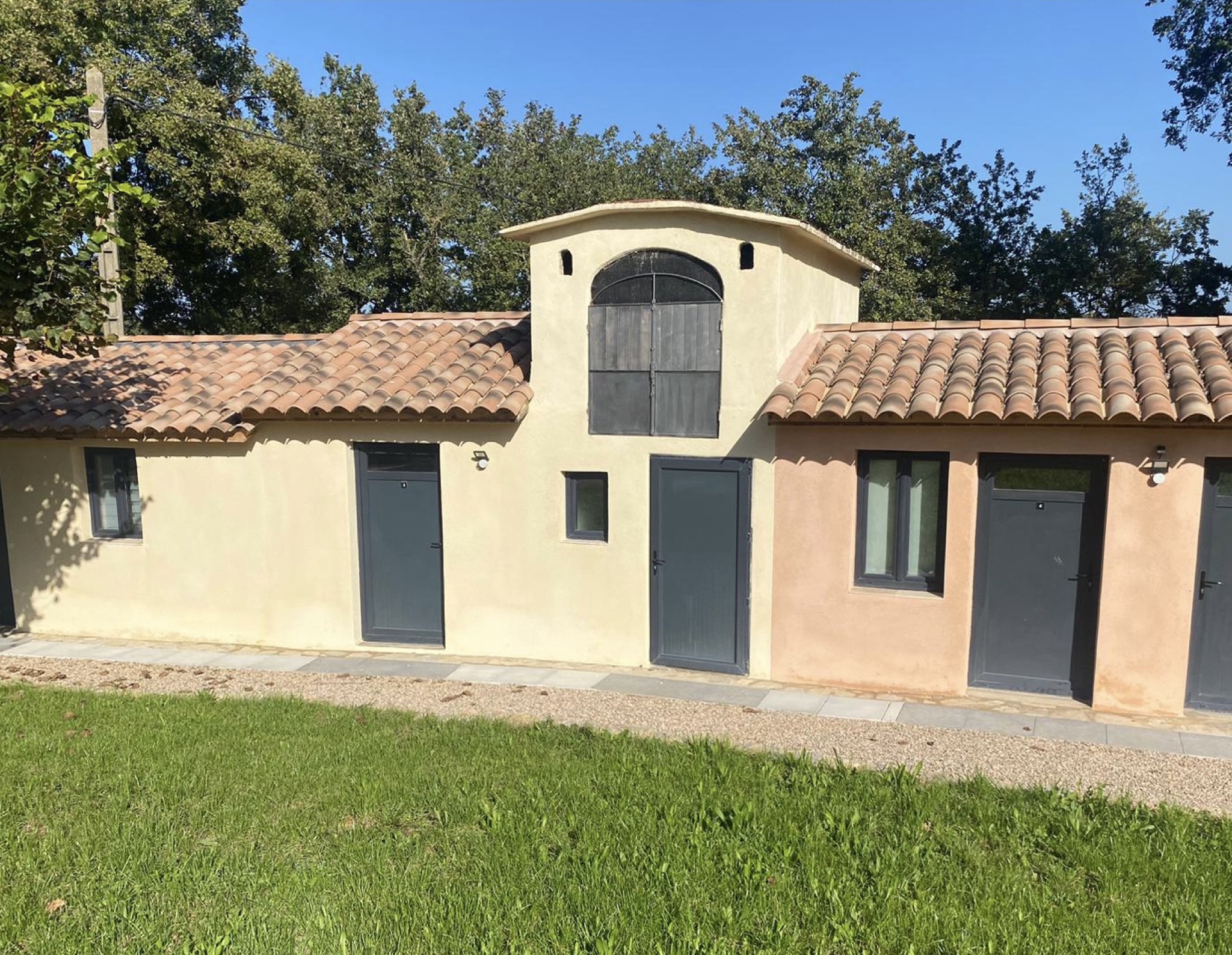 Le Pavillon Provençal 2